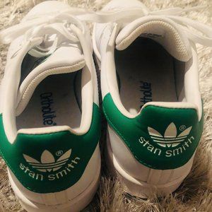 Women's White and Green Stan Smith Adidas Size 6